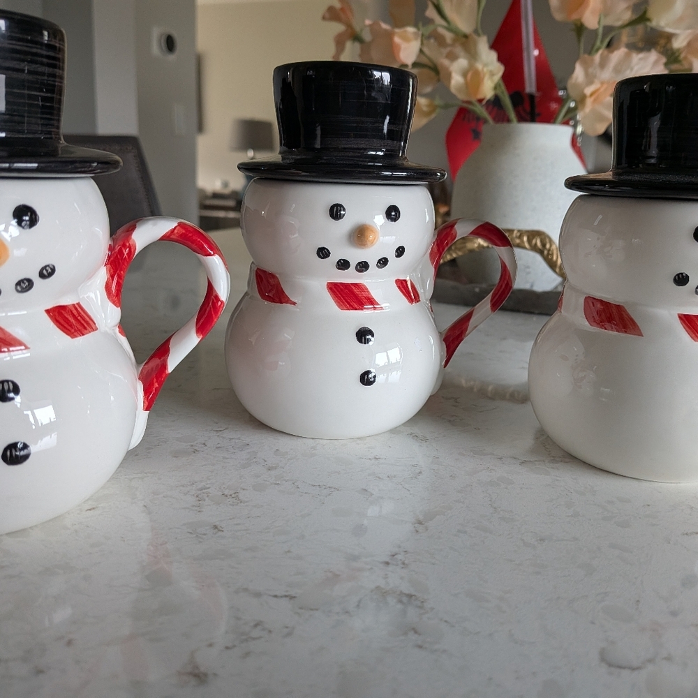 Williams Sonoma White Snowman Christmas Ceramic Mugs (4) - Picture 2 of 6